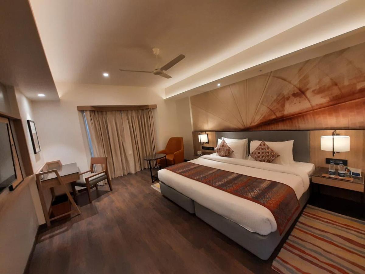 Grand Sarovar Portico, Latur Екстер'єр фото