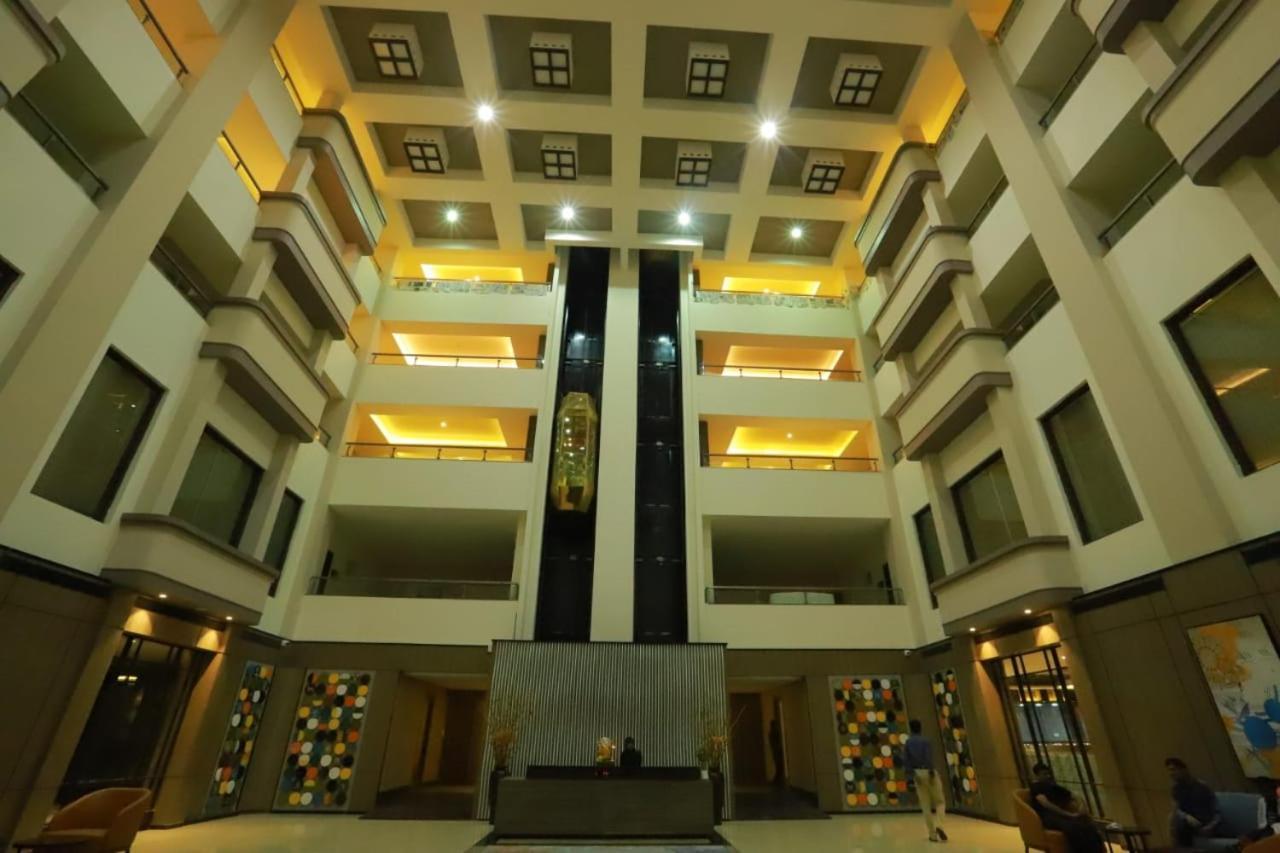 Grand Sarovar Portico, Latur Екстер'єр фото