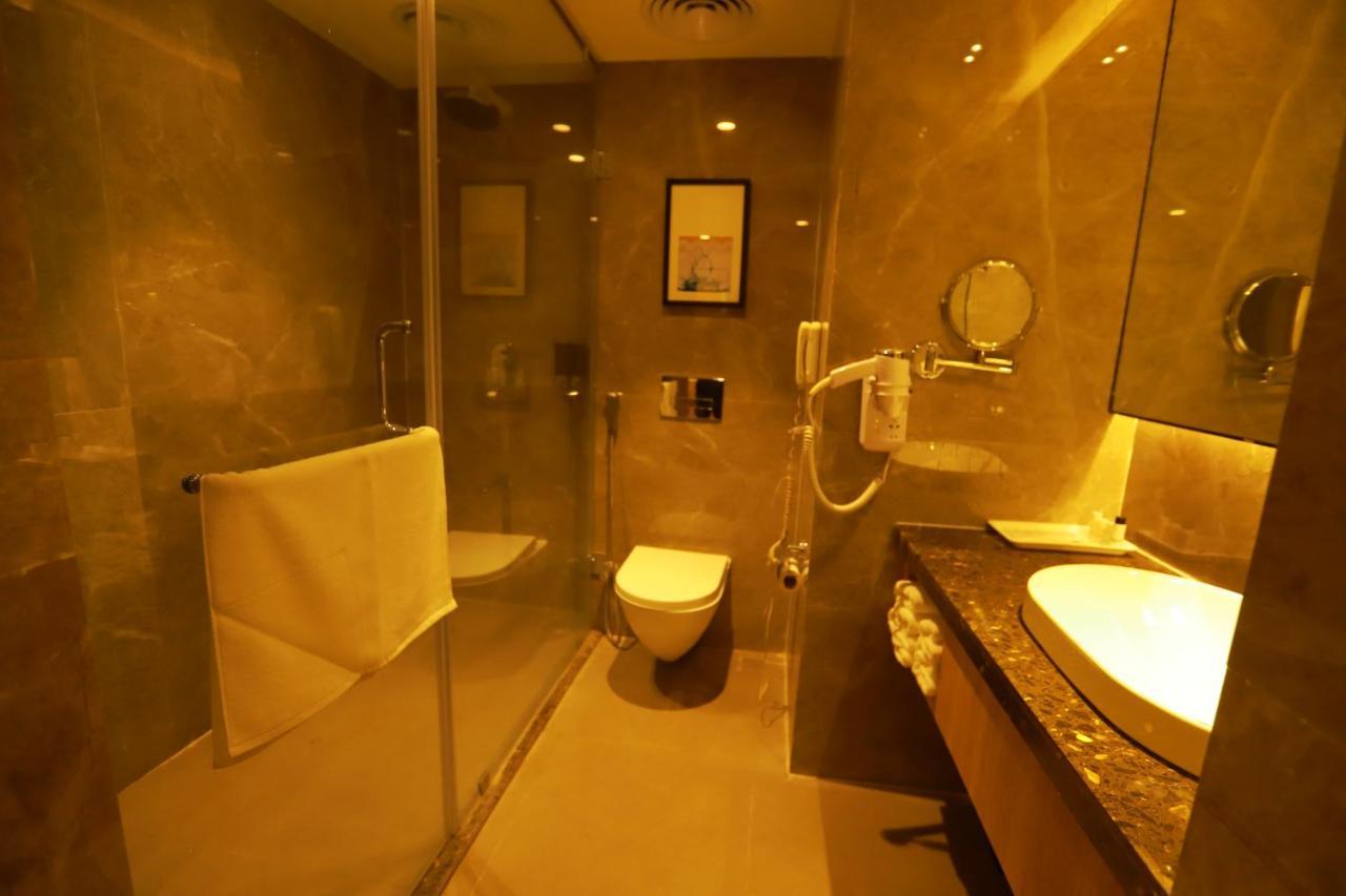 Grand Sarovar Portico, Latur Екстер'єр фото