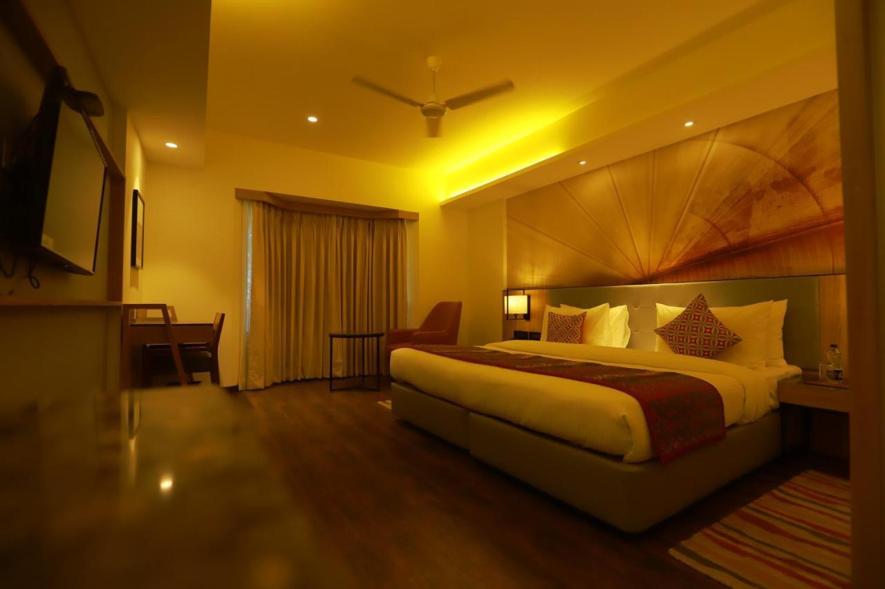 Grand Sarovar Portico, Latur Екстер'єр фото